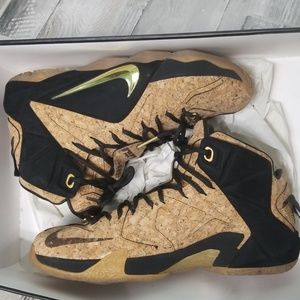 Lebron XII King Corks